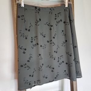 Harold's skirt size 6